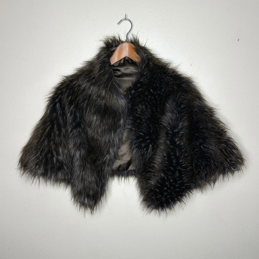 bebe Faux Fur Shrug Capelet Brown Cropped Evening Wrap M/L